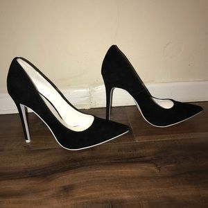 Black suede 5in heels never worn